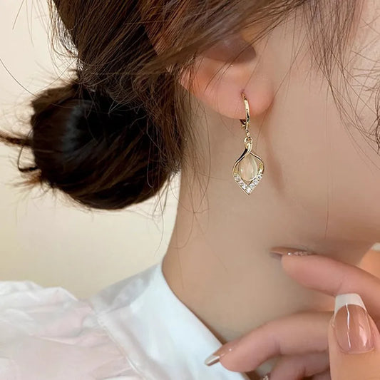 Homiblend Crystal Drop earrings - Pearl White