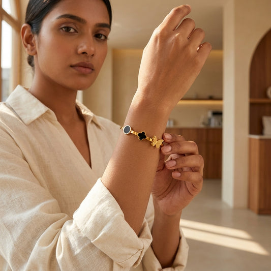 Noire Papillon Clover Bracelet