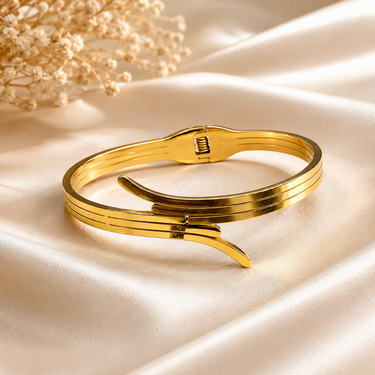 Aurelia Nail Lock Bracelet