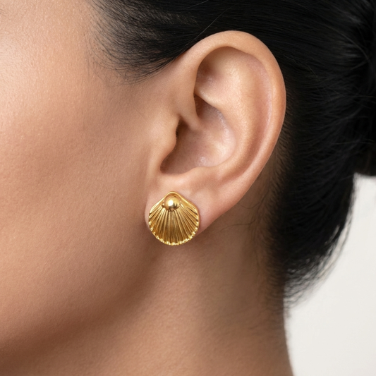 Aurelia Shell Stud Earrings