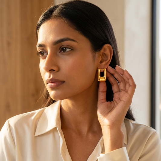 Auro Modern Square Stud