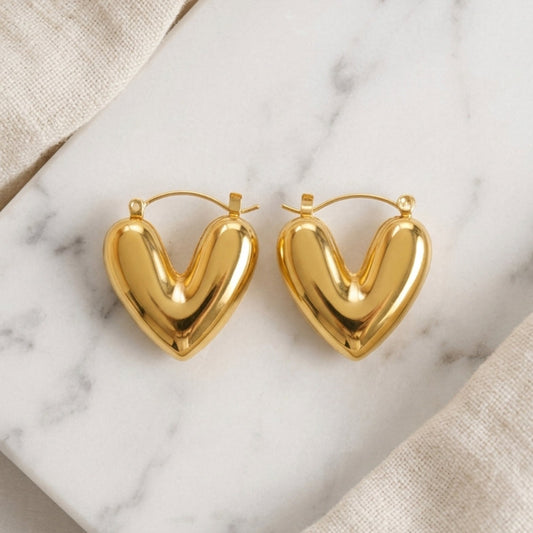 Amour Curve Gold Heart Hoop Earrings