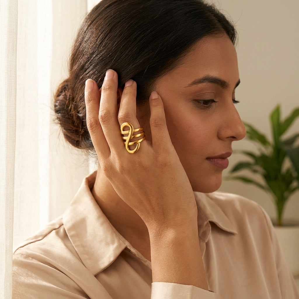 Veloura Gold Ring