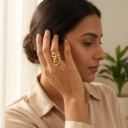 Veloura Gold Ring