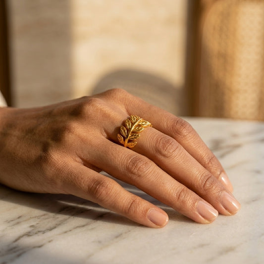 Laurevine Gold Ring