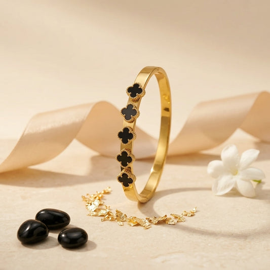 Noir Clover Lock Bracelet