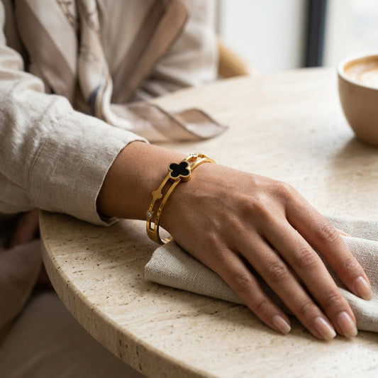 Noire Fleur Gold Bracelet