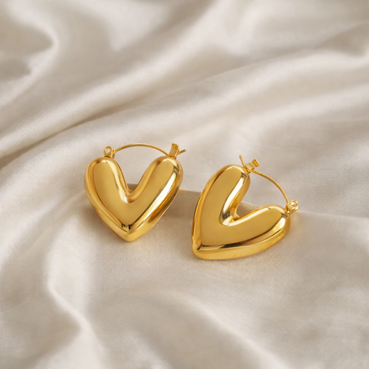 Amour Curve Gold Heart Hoop Earrings