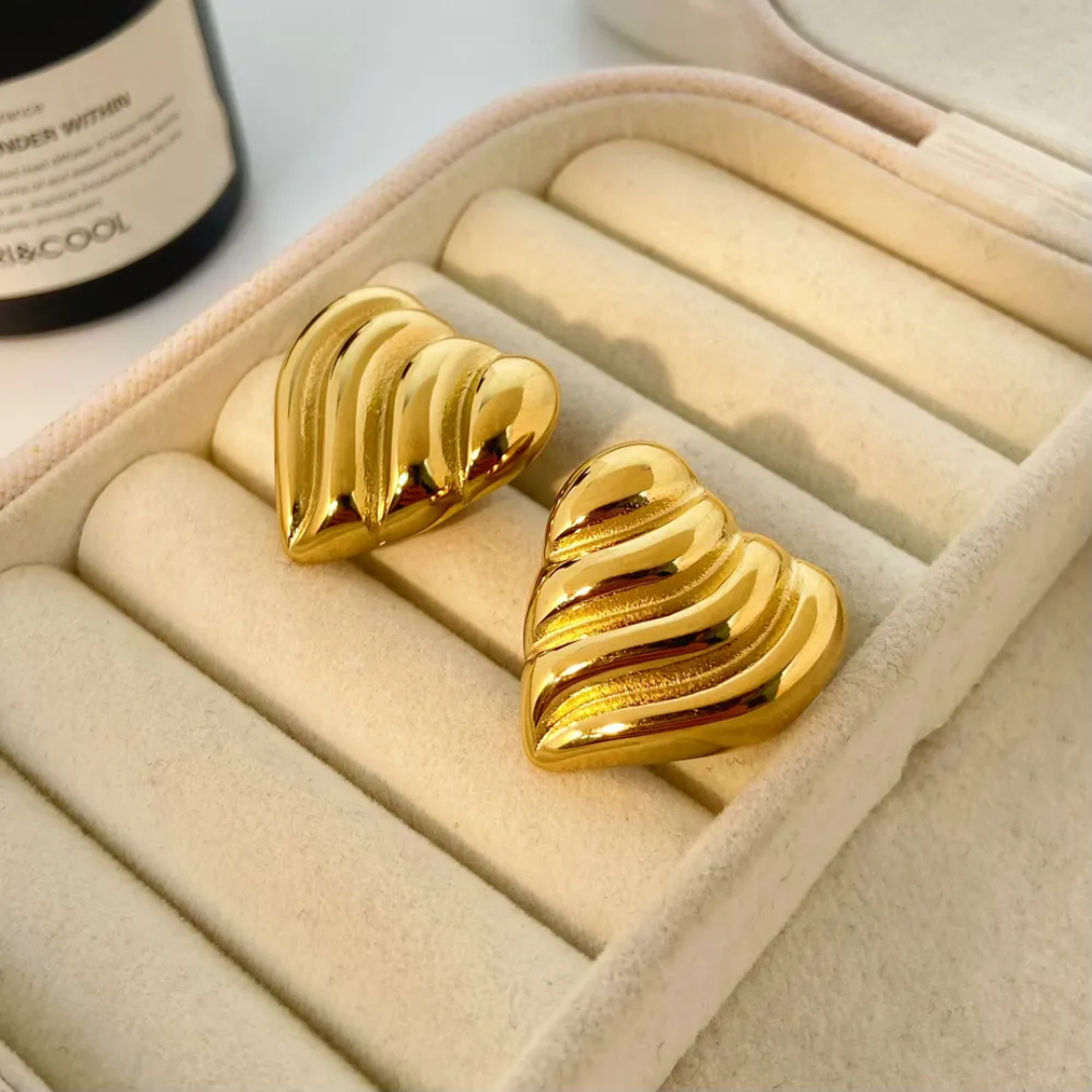 Ripple Heart Gold Stud Earrings